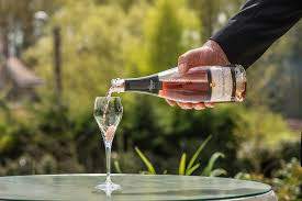 Køb den lækker og boblende Vincent Bennezon, Brut Rosé, Økologisk Champagne hos A'vinture